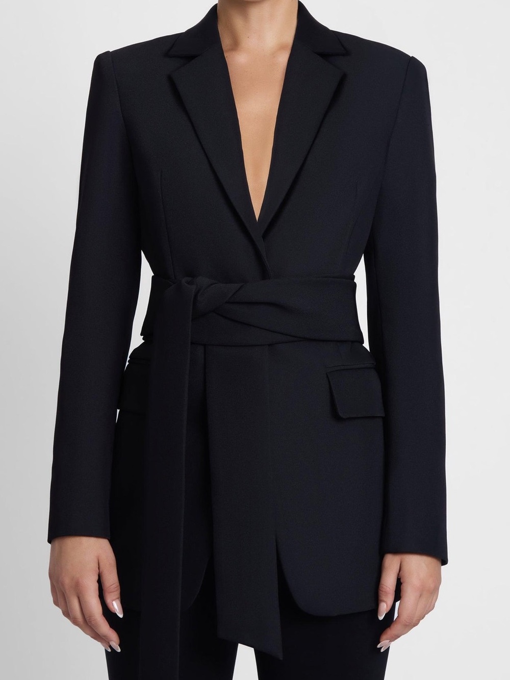 LEAU Classic Column Tailored Belted Blazer in Black